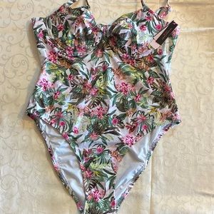 New Victoria’s Secret Floral one piece Swimsuit Sz L